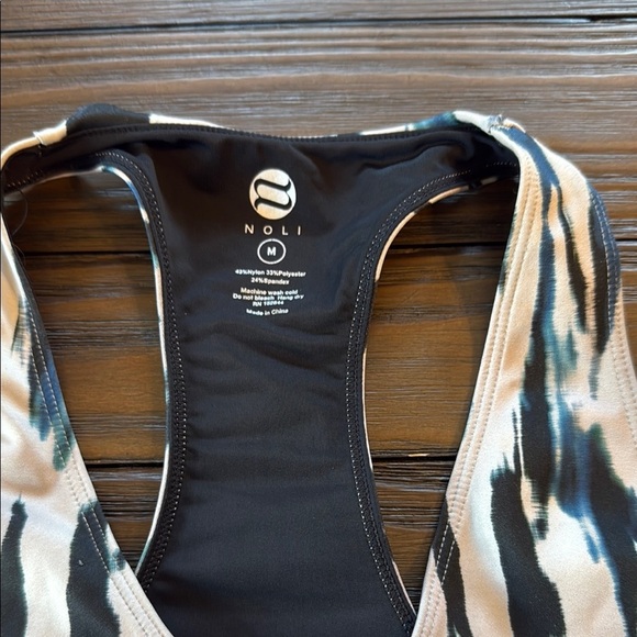 Noli Black and Cream Sports Bra with Bold Stripes - Picture 3 of 5